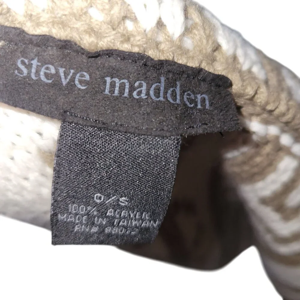 Steve Madden Womens Beige & White Acrylic Knit Infinity Scarf With Geometric Pat